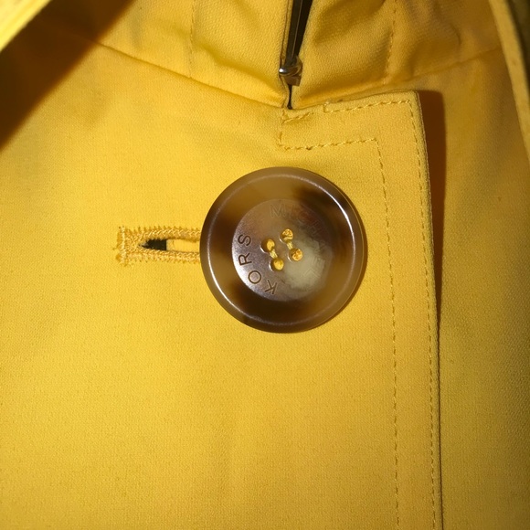 🚨Closet Clear Out🚨 Michael Kors Yellow Coat Size PS - Picture 6 of 8